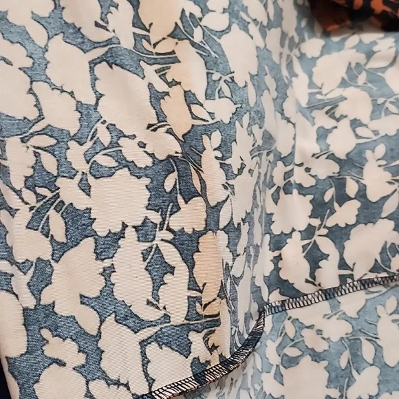 Amazon essentials - Picture 9 of 9